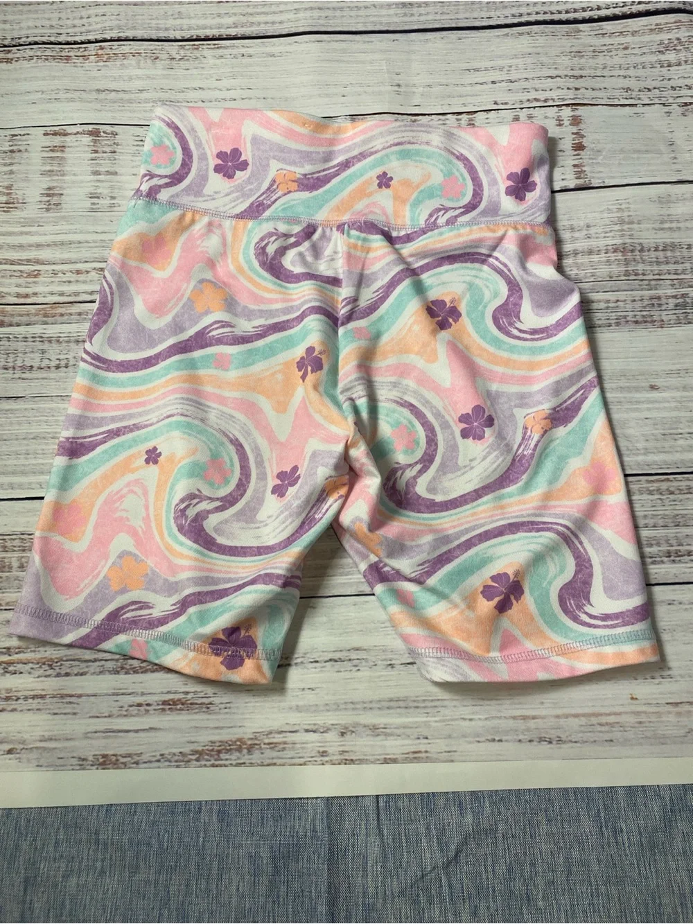 Justice Pastel Swirl Bike Shorts in Lavender, Mint & Peach Sz-Girls-L